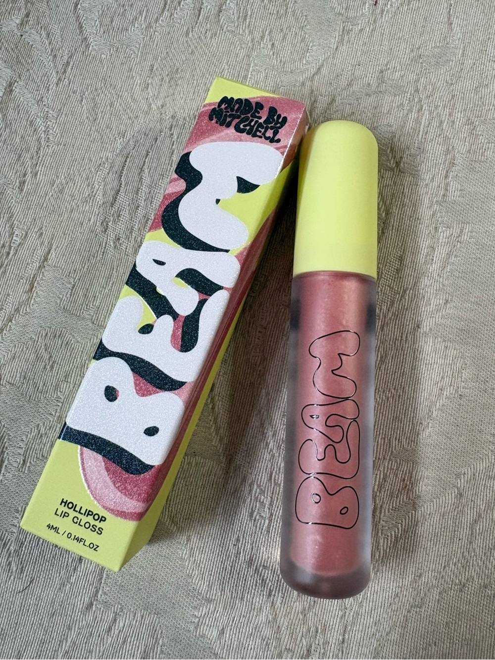 Made by Mitchell Hollipop Beam LipGloss — peachy rose BNIB